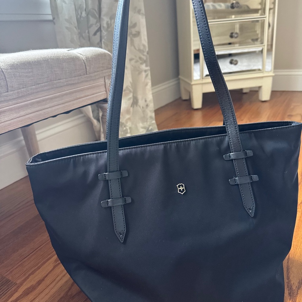 Victorinox Victorinox Victoria 2.0 Carry-All Tote Black LN
